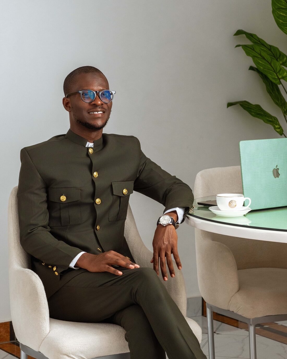 Fawase ADEGBINDIN, portrait